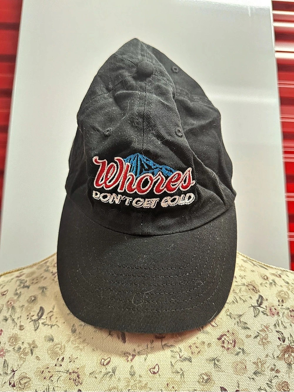 ALF/ Linda finegold black baseball cap